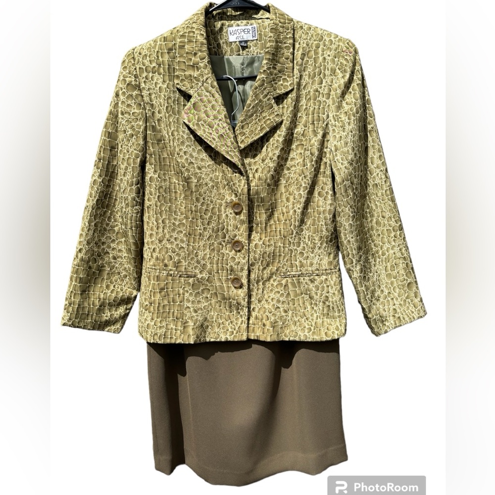 KASPER Women’s Two Piece Suit Jacket and Skirt Snake Skin Pattern Green Size 12